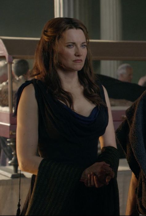 Lucretia - Spartacus: Gods of the Arena "The Bitter End" Spartacus Ilithyia, Lucy Lawless Spartacus, Lucretia Spartacus, Spartacus Hot, Egypt Dress, Gannicus Spartacus, Spartacus Tv Series, Spartacus Series, Lucy Lawless