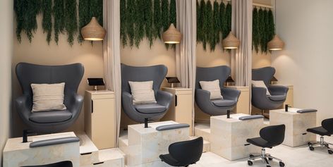 The best London pedicures to book ahead of a holiday Modern Nail Salon, Spa London, Shoreditch House, Nail Station, Salon Pictures, Nail Art Salon, Best Nail Salon, Manicure Table, Modern Nails