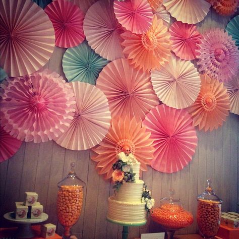 Love this backdrop for a dessert spread by Minted (via Darcy Miller's Instagram). Derby Backdrop, Thailand Decoration, School Dance Decorations, Thai Party, Spring Fling Party, Woodstock Wedding, Spring Dance, Dance Decorations, Paper Party Decorations