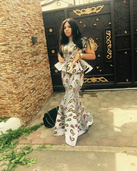 Ankara skirt and blouse style for wedding will be the best to rock that owambe party you intend going. Most wedding guests prefer skirt and blouse styles  check the clutch💥 6 Pieces Skirt And Blouse, 6 Pieces Skirt, Skirt And Blouse Ankara Peplum Tops, Women African Fashion, Skirt And Blouse Ankara, Ankara Skirt And Blouse Styles, Ankara Peplum Tops, Beautiful Ankara Styles, Trendy Ankara Styles