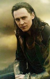 LokixReader (Avengers fanfiction) by shadowwalkers56 Thomas Hiddleston, Marvel Man, Loki Aesthetic, Thor 2, Loki God Of Mischief, Loki Avengers, Karakter Marvel, Loki Fanart, The Dark World