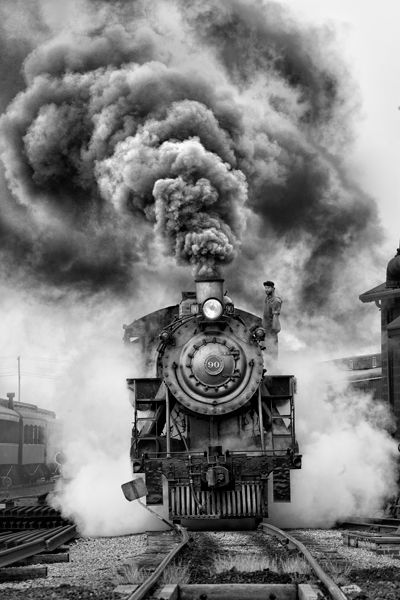 Train Tattoo, Choo Choo Train, Train Art, Train Photography, Old Trains, Black And White Photograph, Steam Train, Train Pictures, Vintage Train