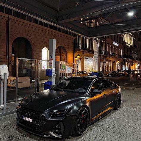 RS7 on Instagram: “Every day full black 💣” Audi Rs6 Black, Audi 2017, Cars Black, Cars Aesthetic, Future Cars, Lovely Car, Audi Rs6, Thomas Shelby, Exotic Sports Cars