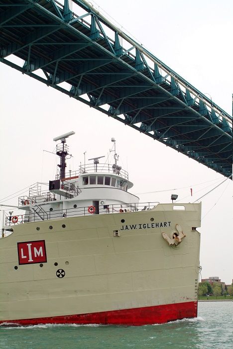 Sault Ste Marie Michigan, Michigan Lighthouses, Tanker Ship, Great Lakes Ships, Sault Ste Marie, Great Lakes, Chester, Lighthouse, Fresh Water