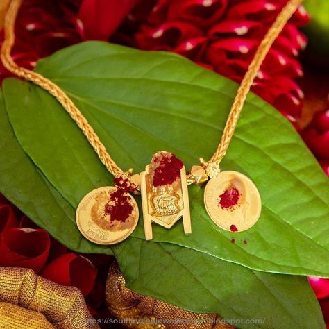 Mangalyam Thali, Wedding Thali, Thali Designs, South Indian Mangalsutra, Thali Chains, Thali Chain, Wedding Jewelry Photography, Stage Curtains, Sai Pallavi