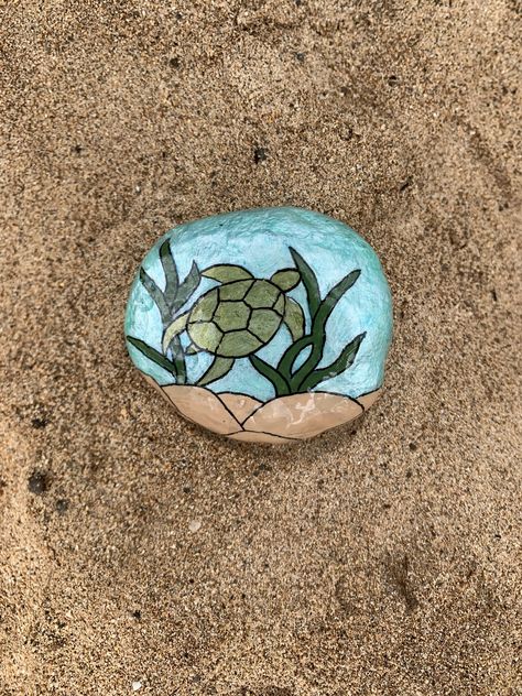 Rock Painting Turtle Easy, Turtle Rock Painting, Turtle Parking Spot Painting, Turtle Shell Rock Painting, Stone Painting Turtle, Turtle Painted Rocks Tortoises, Turtle Painted Rocks, Turtle Rock, Sea Turtle Painting