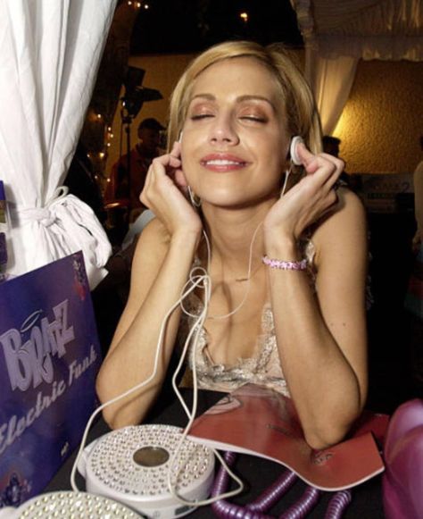 Cry Cry, Brittany Murphy, Girl Blogger, Fav Song, Teen Choice Awards, The Embrace, Online Diary, I Love Her, Choice Awards