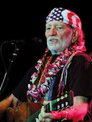 Willie Nelson Costume, Willy Nelson, Famous Country Singers, Outlaw Country, Waylon Jennings, Kris Kristofferson, Roy Orbison, Jimmy Carter, Country Music Artists