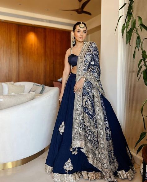 Guest Lehenga Ideas, Indian Dress For Wedding Guest, Lehenga Guest Indian Weddings, Jaipur Wedding Outfits, Day Wedding Outfit Indian, Hindi Wedding Guest Outfit, Navy Blue Half Saree, Hindu Wedding Outfit Guest, North Indian Wedding Guest Saree Look