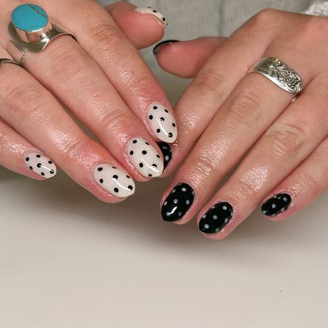 I think I’m starting to like polka dots a lot…  Polka dot nail trend polkadot nails nail art gel nail art simple black and white nails fall nails sweater fall nails 2024 october nails inspo cute november nails milky white and black polka dots reversed gel nails simple easy classy nail art aesthetic fall girl cute nails inspo almond nails Fall Nails Black And White, Poca Dot Nails, Polka Dot Short Nails, Red And White Polka Dot Nails, Fall Polka Dot Nails, Polka Dot Nails French Tip, Black And White Polka Dot Nails, Short Nail Black, Nail Designs With Dots