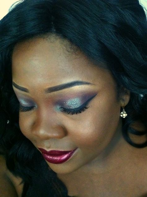 MAC COSMETICS "BlueBrown" Pigment. OBSESSIVE COMPULSIVE COSMETICS  LIPTAR "Black Metal Dahlia". Instagram: @TheMindCatcher New Year's Makeup, New Years Eve Makeup, Simple Makeup Looks, Brown Skin Makeup, Bold Lips, Makeup Looks Tutorial, Blue Eye Makeup, Dark Skin Makeup, Flawless Makeup