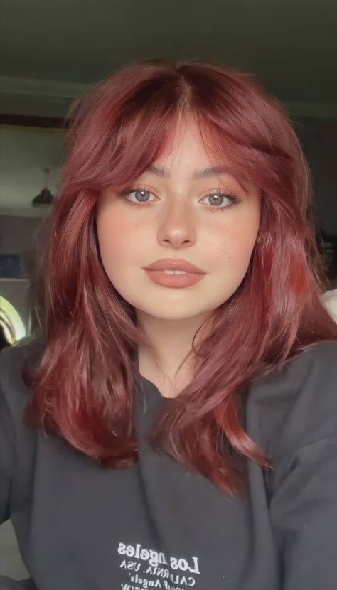 Round Face Red Hair, Hair Colors Fair Skin, Red Hair Colour For Short Hair, Valerie Lepelch Haircut, Makeup For Cherry Red Hair, Cherry Hair Short, Dark Red Hair Bangs, Cherry Hair Aesthetic, Wolfcut Red Hair