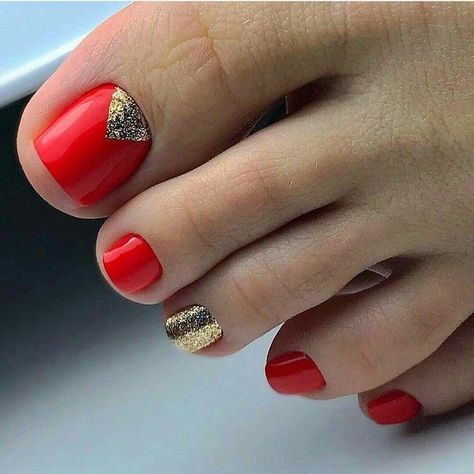 Red Pedicure, Red Toenails, Feet Nail Design, Pedicure Designs Toenails, Gel Pedicure, Pedicure Colors, Toe Nail Color, Cute Toe Nails, Summer Toe Nails