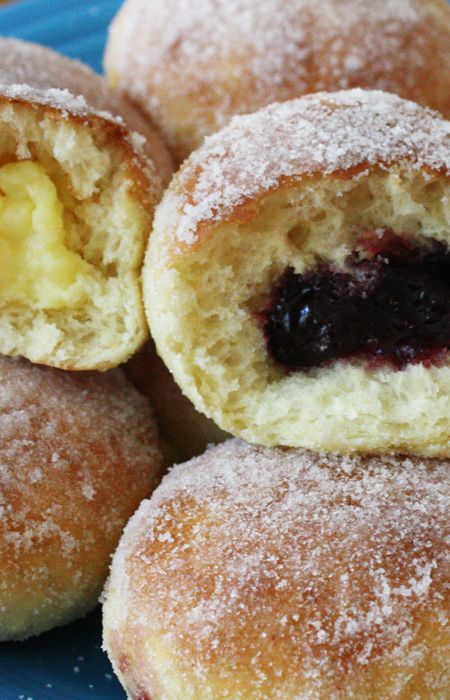 Pączki Polish Doughnuts recipe from Jenny Jones (JennyCanCook.com) - Healthy, delicious oven-baked filled doughnuts. Also includes recipe for healthy custard filling! See my How-To video at: http://www.jennycancook.com/videos/ #JennyCanCook Healthy Custard, Yugoslavian Recipes, Paczki Recipe, Polish Donut, Jenny Can Cook, Baked Donut, Doughnuts Recipe, Polish Desserts, Jenny Jones