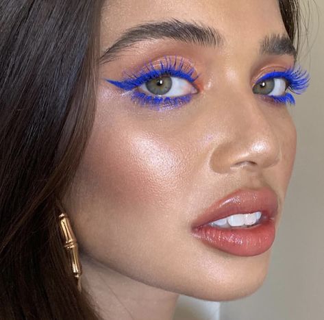 Eyelash Makeup Look, Blue Eyelashes, Eyelash Makeup, Blue Eyeliner, Eye Makeup Pictures, Senior Project, Hair Buns, Inspired Makeup, Blue Eyeshadow