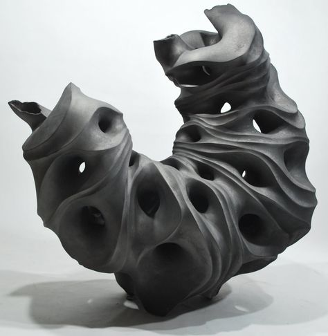 Evoking Organic Growth, Toru Kurokawa's Ceramic Sculptures Stretch and Swell into Abstract Forms — Colossal Organic Sculpture, Organic Structure, Organic Ceramics, Abstract Forms, Colossal Art, Art Magazine, Visual Culture, Ceramics Ideas Pottery, Handcrafted Ceramics