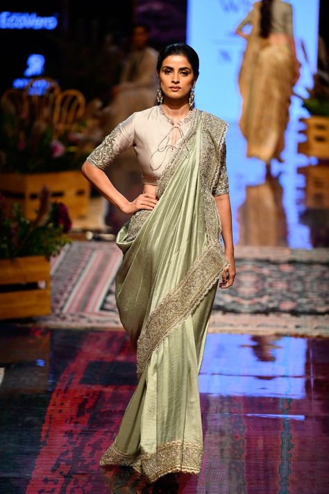 Jayanti Reddy at Lakmé Fashion Week winter/festive 2019 | Vogue India Jayanthi Reddy, Gorgeous Lehengas, Dolly Jain, Gown Saree, Shadi Dress, Attractive Things, Draping Styles, Desi Attire, Fashion Week Winter