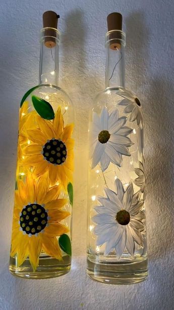 Easy Diy Room Decor, Glass Bottle Diy, Diy Glass Bottle Crafts, Glass Bottles Art, Diy Jar Crafts, Wine Bottle Diy Crafts, Diy Bottle Crafts, Wine Bottle Diy, Glass Bottle Crafts