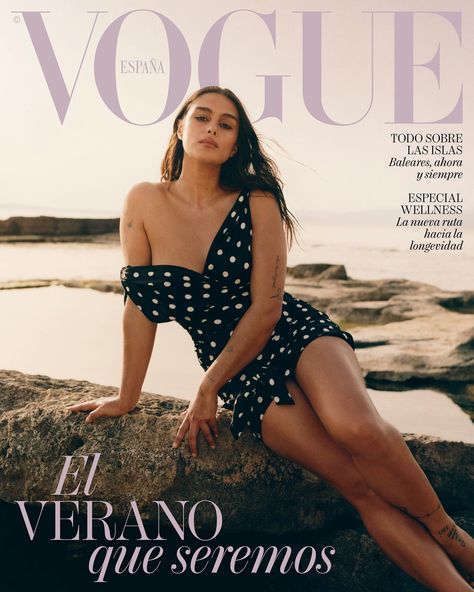 ✨ The summer we shall become ✨ We travel to the beaches of Mallorca with @jilla.tequila, Vogue Spain’s June cover star, to start dreaming about a summer of rest and relaxation. {Jill Kortleve is wearing a @dolcegabbana polka dot dress} 💌 Vogue Spain’s June issue will be on newsstands on Tuesday, May 21st ▪️Photography: @danmartensen ▪️Styling: @clarerichardson1 ▪️Head of Content: @ineslorenzo ▪️Global Creative Director: @raulmartinez1024 ▪️Hair: @rudilewis ▪️Make-up: @petros_petrohilos ▪️Prod... Jilla Tequila, Jill Kortleve, Curve Model, Vogue Dress, Vogue Spain, Vogue Covers, June 2024, Beach Photoshoot, Vogue Magazine