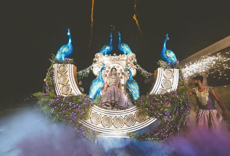 Bride And Groom Entry Ideas, Bride And Groom Entry, Groom Entry, Bride Entry, Flower Garland Wedding, Indian Wedding Bride, Delhi Wedding, Engagement Bride, Wedding Stage Design