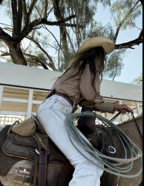 Mode Coachella, Traje Cowgirl, The Last Ride, Foto Cowgirl, Elsie Silver, Cowboy Aesthetic, Western Life, Looks Country, Cowgirl Aesthetic