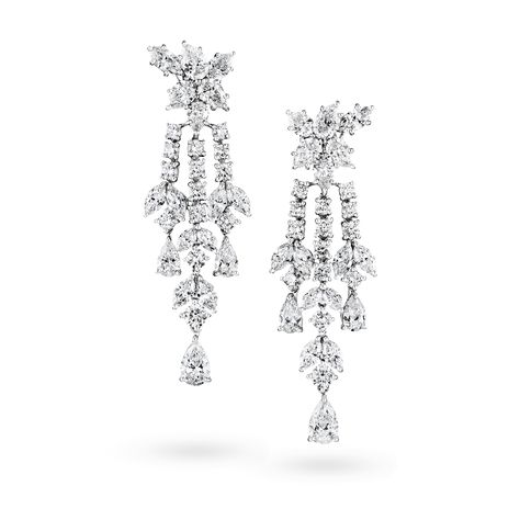 A unique display of the world's rarest diamonds. Discover diamond earrings on the Harry Winston website. Luxury Hand-set Diamond White Bridal Earrings, Harry Winston Jewelry Earrings, Harry Winston Diamond Bracelet, Harry Winston Chandelier Earrings, Diamond Bracelet Harry Winston, Harry Winston Diamond, Diamonds Bracelet, Pop Clothing, Rare Diamond