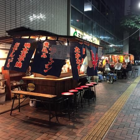 Photo of Yatai Gerobak Vintage, Foodtrucks Ideas, Japan Street Food, Ramen House, Gerobak Dorong, Food Stall Design, Street Food Design, Japanese Restaurant Design, Ramen Bar