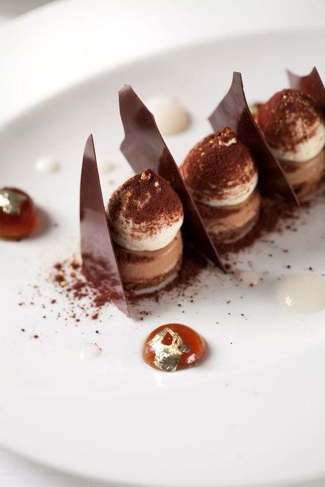 Sweet December - Tiramisu; Coffee cremeux/ mascarpone cream/ kahlua jelly/ pear sauce #Chocolate #Buffet at Four Seasons Bosphorus #FSTaste Creative Plating, Chocolate Buffet, Sweet December, Tiramisu Coffee, Restaurant Desserts, Istanbul Restaurants, Plated Food, Pear Sauce, New Year's Desserts