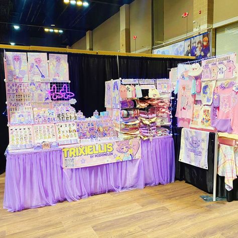 Goodmorning St. Louis! ✨️ #animestl has been absolutely amazing so far and we cannot wait to see everyone today! Make sure to swing by to get your cute goodies as we are quickly selling out of our more popular items such as apparel, tumbler cups, and many different charms! #kpop #artistalley #pastelart #artistoninstagram Convention Setup, Artist Alley Display, Vendor Booth, Craft Display, Market Displays, Artist Alley, Your Cute, Table Display, Pastel Art