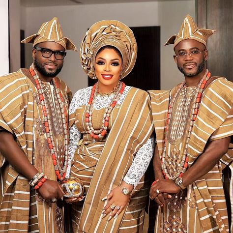 Yoruba Culture ~ Asooke Sanyan ~ Yoruba clothing ~ Nigeria ~ Benin ~ Togo ~ West African Yoruba Clothing, Yoruba Culture, Uk Culture, Wedding Fits, Body Parts Preschool, Africa Print, Yoruba People, Gold Wedding Colors, Indus Valley