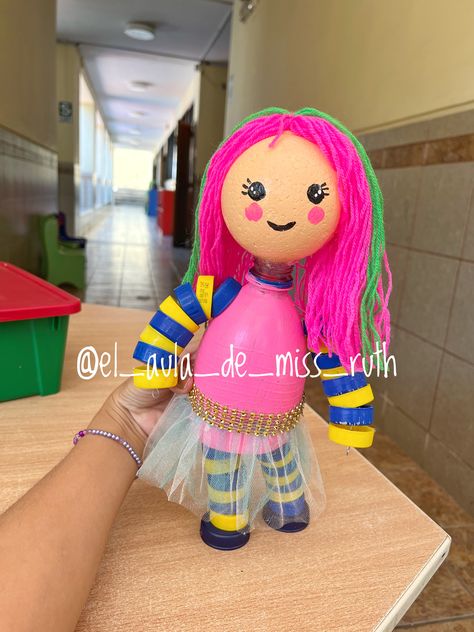 Diy Recycled Toys, Clown Crafts, Recycled Toys, Dolls Handmade Diy, Diy Recycle, Science Projects, Diy Art Painting, Easy Diy Crafts, Toys For Girls