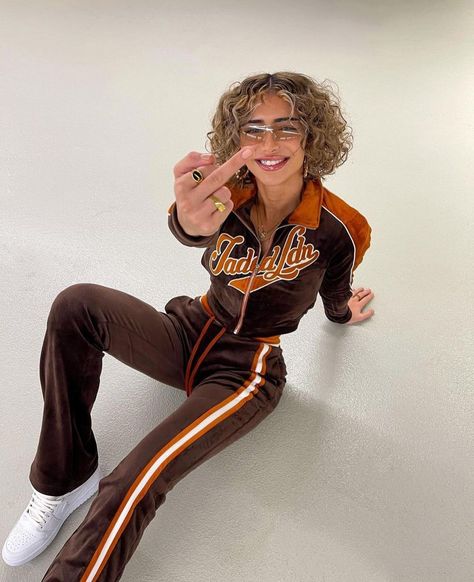 JADED LONDON on Instagram: “Babes in velour 🤎 last chance for U.K. Christmas orders! Check our story for details” Jaded London Tracksuit, Jaden London, Brown Tracksuit, Inspo Fits, Fantastic Fashion, Aesthetic Outfit Ideas, Aesthetic Fits, Jaded London, Selfie Ideas