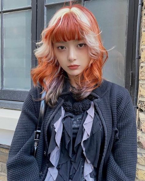 Asian Hair Color Ideas, Asian Hair Color, Color Block Hair, Hair Color Asian, Belle Hairstyle, Subtle Highlights, Editorial Hair, Dyed Hair Inspiration, Cut Her Hair