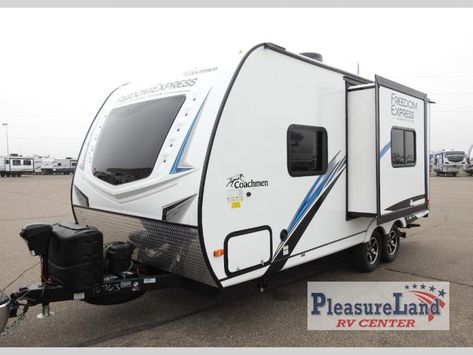 Ultra Lite Travel Trailers, Glamping Ideas, Lite Travel Trailers, Coachmen Rv, Class B Rv, Bed Single, Double Door Refrigerator, Electric Awning, St Cloud