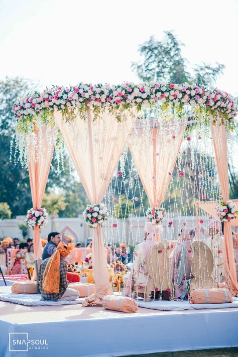 Round Mandap, Hindu Wedding Decorations, Mandap Decoration, Mandap Design, Reception Stage Decor, Exotic Wedding, Mandap Decor, Floral Wedding Decorations, Wedding Mandap