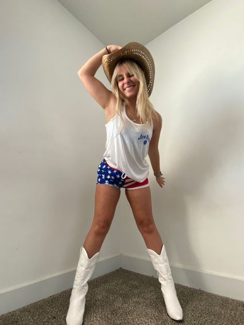 Stars And Stripes Outfit, Usa Theme Outfit, Red White And Blue Outfits, Blues Dance, Football Themes, Stripe Outfits, Country Concerts, Country Concert, Blue Fits