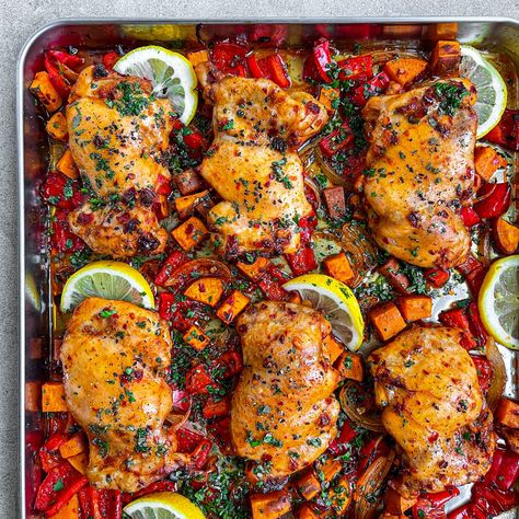 Harissa Chicken Tray Bake - Zena's Kitchen Sausage Tray Bake, Baked Halloumi, Chicken Tray Bake, Chicken Shawarma Recipe, Harissa Chicken, Shawarma Recipe, Bake Chicken, Cheesy Chicken Broccoli, Tray Bake Recipes