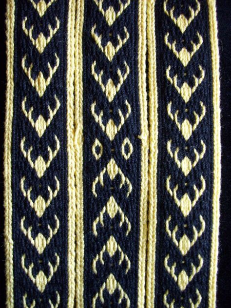 Antler Card Woven Trim for Fighting Tunic Tablet Weaving Patterns, Band Weaving, Inkle Weaving, Peg Loom, Inkle Loom, Card Weaving, Weaving Ideas, Tablet Weaving, Loom Bands