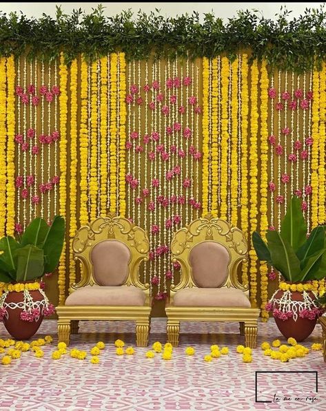 Engagement Decoration Pooja Stage Decoration Ideas, Pellikoduku Backdrop, Pasupu Decor, Indian Wedding Stage Decoration, Wedding Decor Simple, Dhoti Function, Leaf Decor Wedding, Indian Wedding Stage, Small Wedding Decor