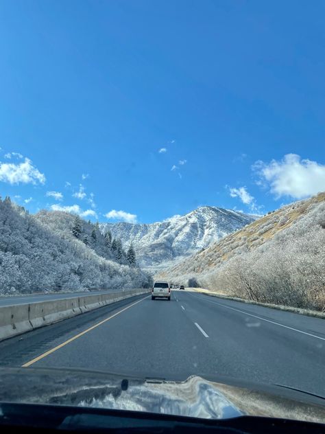 Snowy utah mountains> Beaver Mountain Utah, Utah Snow, Alta Utah, Utah Winter, Utah House, Twisted Ankle, Utah Style, Aesthetic Places, Utah Mountains