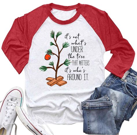 Family Christmas Shirts Ideas, Cute Christmas Shirts Vinyl, Christmas Tshirt Designs, Tunic Costume, Christmas Shirts Vinyl, Casual Christmas Party, Personalized Christmas Shirts, Christmas Shirts For Women, Christmas Vacation Shirts