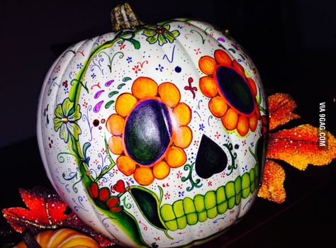 Asked my GF to paint a pumpkin for me like a 'Dia de los Muertos' sugar skull. Was not disappointed. Ideas Dia De Muertos, Paint A Pumpkin, Sugar Skull Pumpkin, Decorated Pumpkin, Pumkin Decoration, Pumpkin Decorations, Pumpkin Painting Ideas, Halloween Pumpkins Painted, Hand Painted Beads