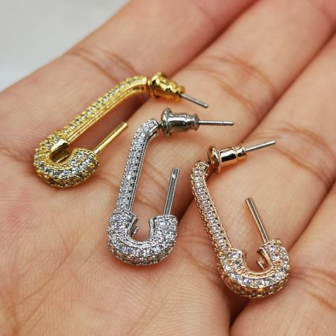 Safety pin earrings diy