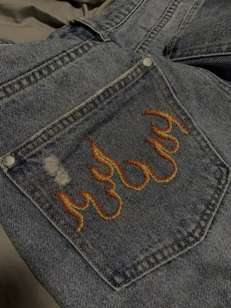 Fire Embroidery Jeans, Flame Embroidery Jeans, Diy T Shirt Ideas Paint, Flame Embroidery, Custom Jeans Diy, Embroidery Jeans Diy, Grey Jeans Men, Embroider Ideas, Clothes Embroidery Diy