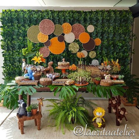 Safari Cake Table, Lion King Party Decorations, Jungle Book Birthday, Jungle Theme Birthday Party, Baby Shower Safari Theme, Lion King Baby Shower, Lion King Birthday, Jungle Theme Birthday, Safari Theme Birthday