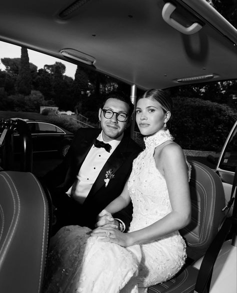 Sofia Richie Grainge Wedding South of France Bride Chanel Classic Classy Old Money Style White Wedding Dress Rehearsal Dinner Looks, Sophia Richie, Stella Tennant, Marry Your Best Friend, Celebrity Wedding Dresses, Iconic Weddings, Lionel Richie, Sofia Richie, Claudia Schiffer