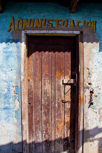 Doors of mexico Mexican Doors, Gated Entrance, Door Knobs And Knockers, Shut The Door, Beautiful Entryways, Gorgeous Doors, Cool Doors, Opening Doors, Doors And Hardware