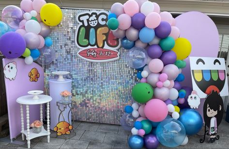 Toca boca party decor idea nari toca boca Toca Boca Party Decorations, Tocaboca Birthday Party Ideas, Toca Boca Party Ideas, Toca Boca Birthday Party Ideas, Toca Boca Party, Toca Life Birthday Party, Toca Boca Birthday, Baloon Garland, Toca World