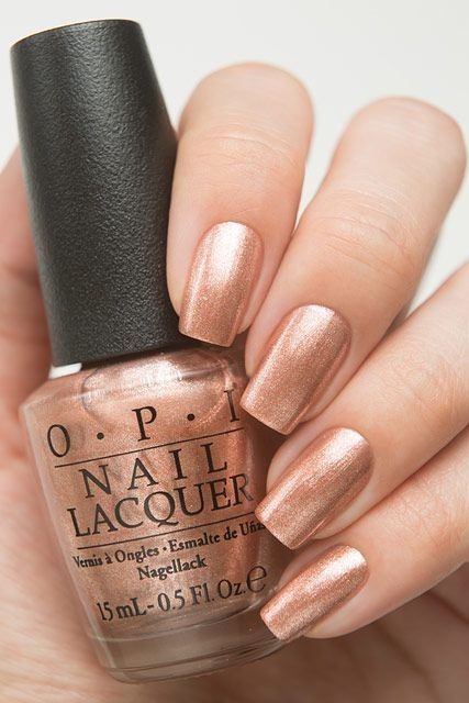 Champagne Gel Nails, Champagne Nail Color, Champagne Nails, Rose Gold Nail Polish, Blush Pink Nails, Opi Nail Colors, Collection Makeup, Gold Nail Polish, Rose Gold Nails