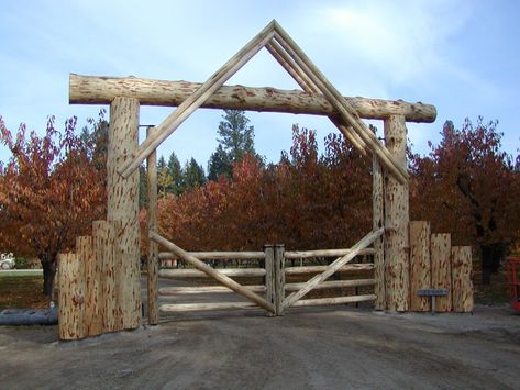 Log Home Packages | MontanaLogHomes.com | Kalispell, MT : Montana Log Homes Farm Gates Entrance, Ranch Entrance Ideas, Granny Pad, Log Fence, Ranch Entrance, Cow Pen, Farm Gates, Ranch Gates, Gate Entrance